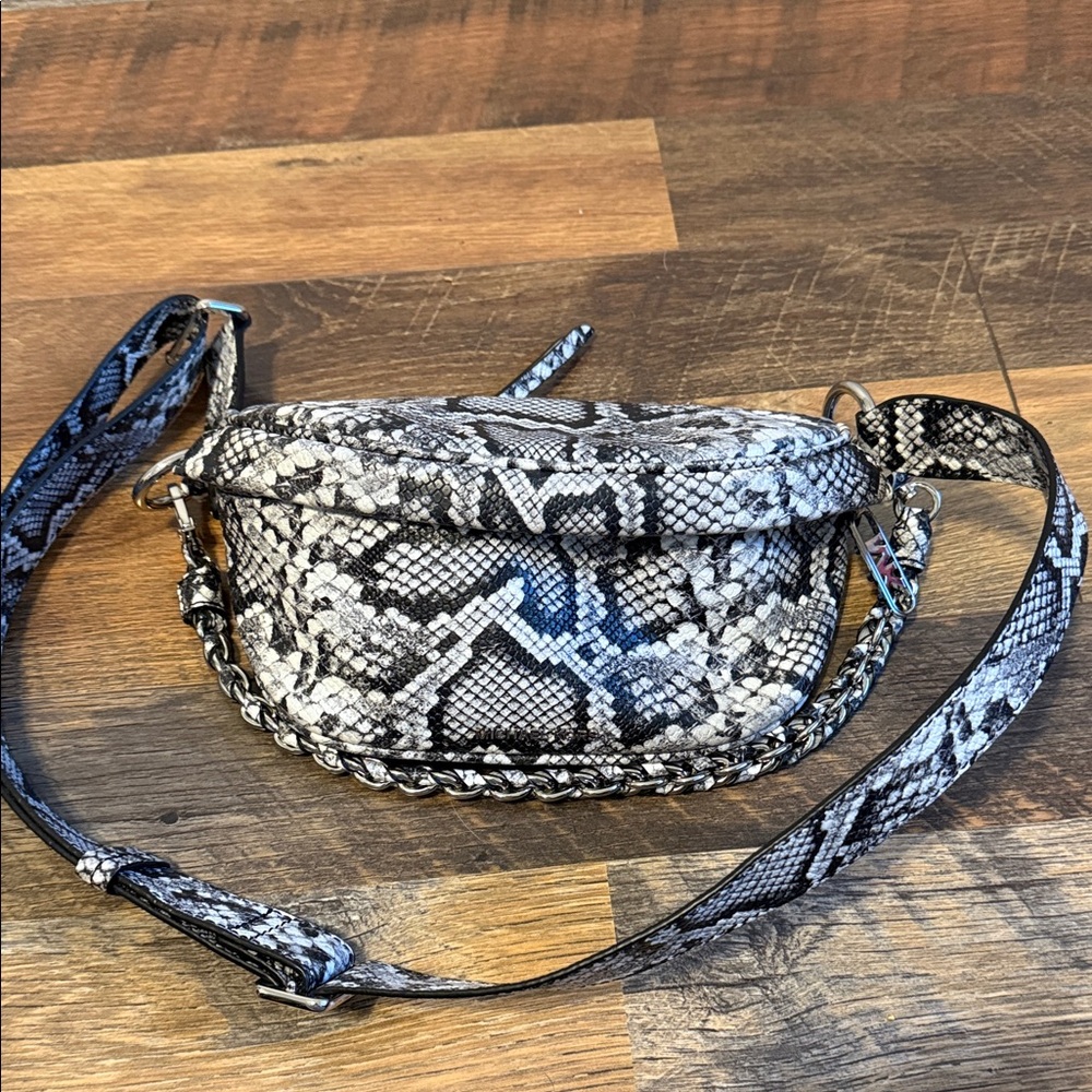 Michael Kors Snake Print Funny Pack